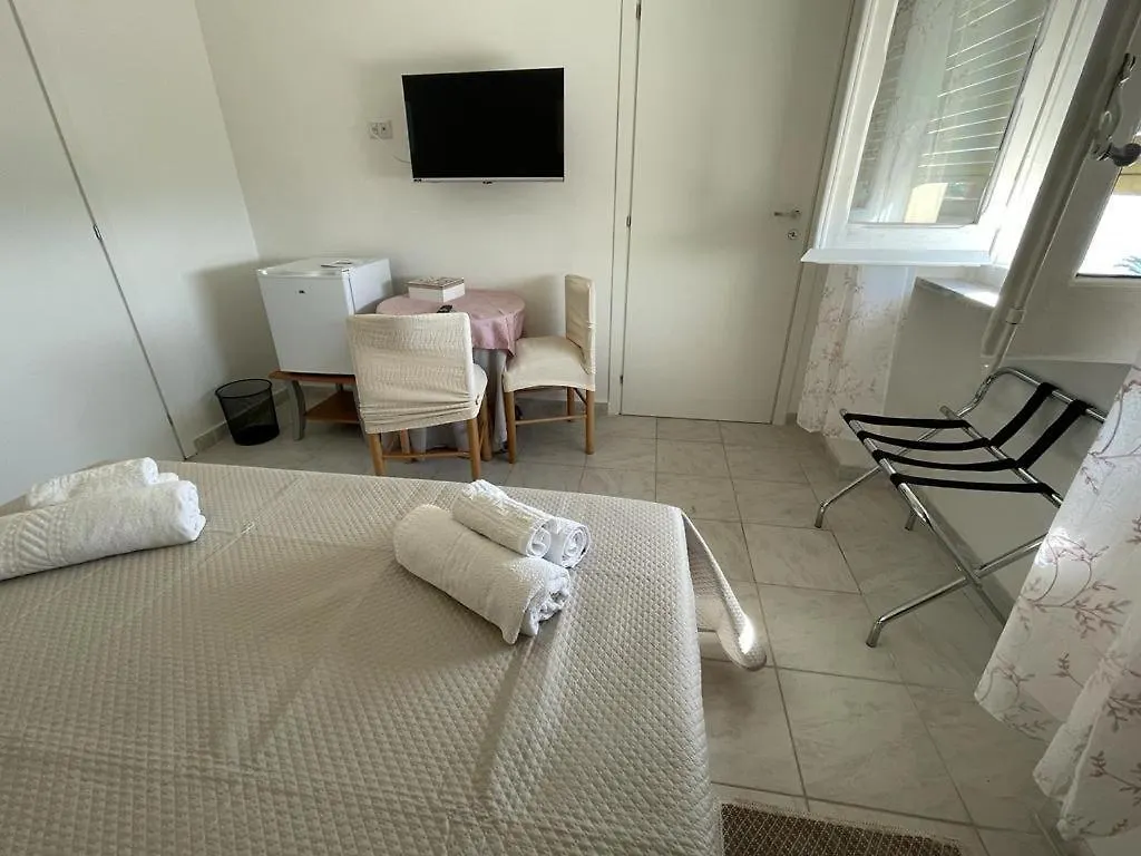 Cagliari Central Rooms With Port View Guest house