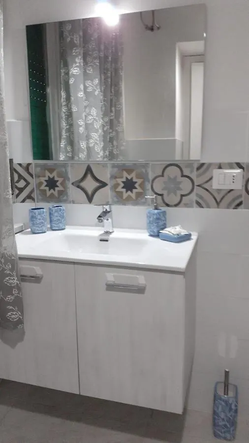 Guest house Cagliari Central Rooms With Port View Italy
