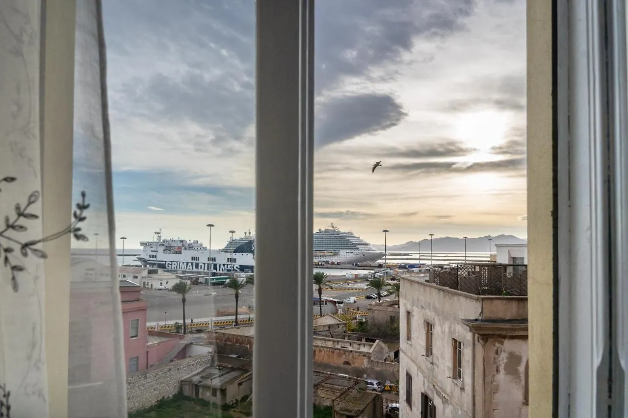 Cagliari Central Rooms With Port View